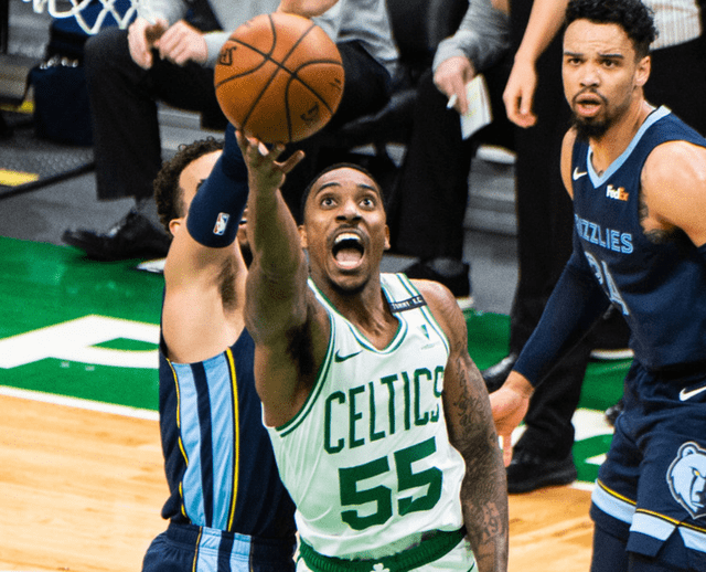  杰伦布朗爆发凯尔特人轻取黄蜂稳居榜首