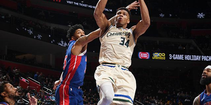  康宁汉姆全面发挥活塞击败尼克斯结束漫长连败史